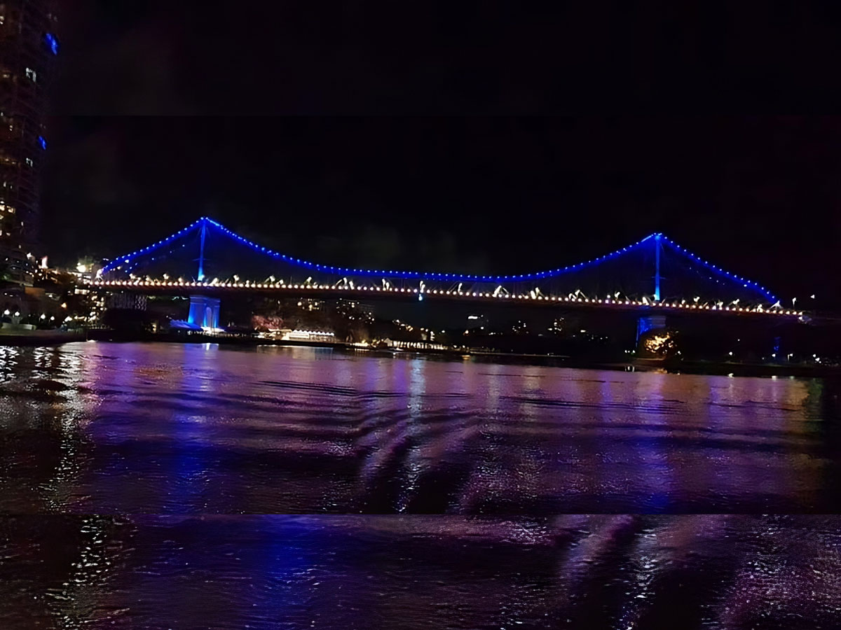 Region 13 celebrated at Parliament House and the Storey Bridge was ablaze with Quota Blue and Silver.